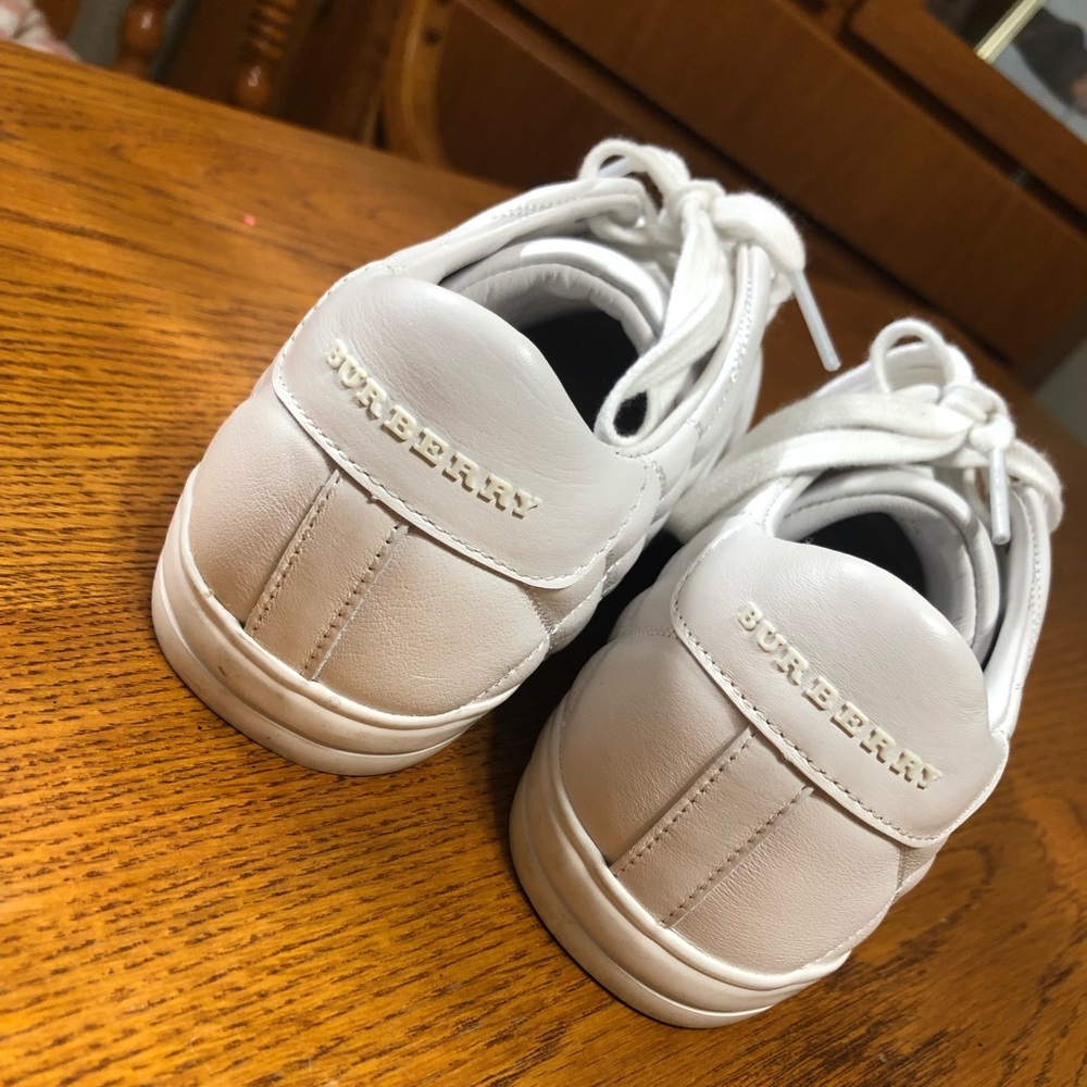 Girls Burberry sneakers NEW